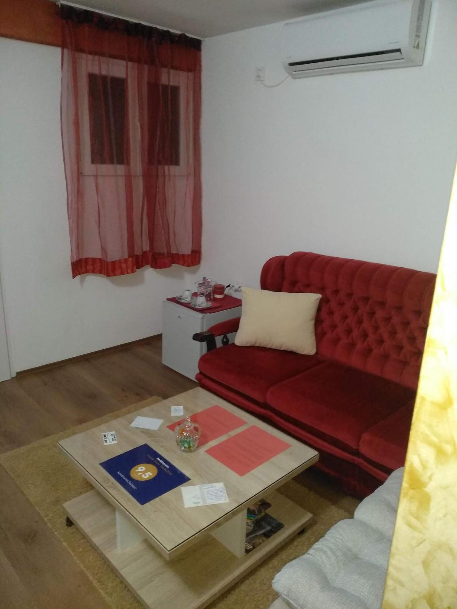 Apartments Popovic Podgorica Bagian luar foto